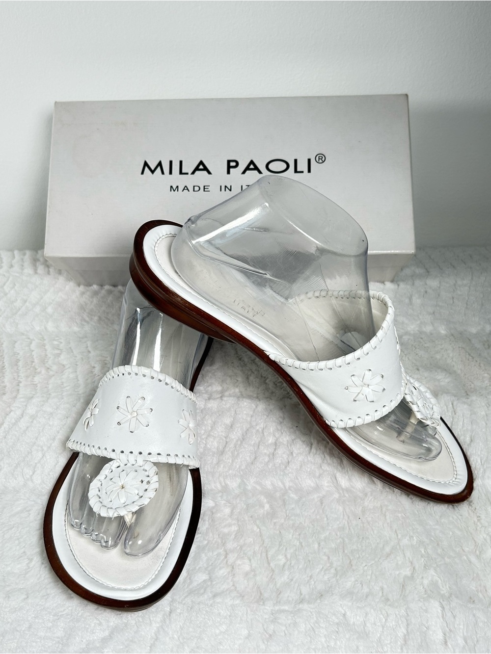 Mia Paoli Italy White Medallion Thong Sandal